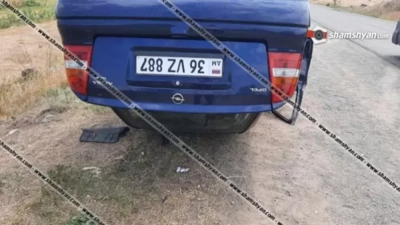 Շիրակի մարզում բախվել են КамАЗ-ն ու Opel-ը, վերջինը գլխիվայր շրջվել է. կան վիրավորներ