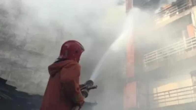 Էրեբունի փողոցում բռնկված հրդեհը մարվել է