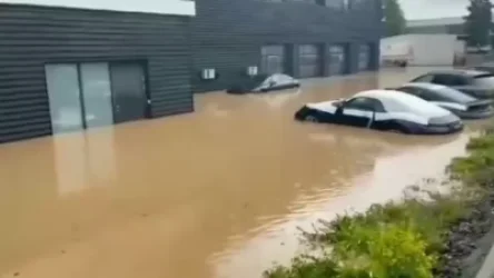 ՏԵՍԱՆՅՈՒԹ․ Գերմանիայում հեղեղվել է Porsche-ի ավտոսրահը