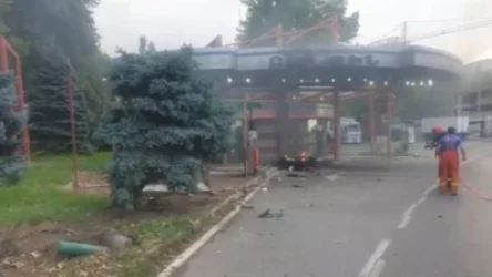 «BMW»–ն բախվել է բենզալցակայանի արգելապատնեշին. բենզալցակայանում հրդեհ է բռնկվել. ԱԻՆ