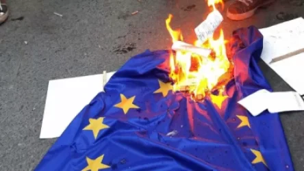 Վրաստանում պատասխանատվության կենթարկվեն ԵՄ-ի և ՆԱՏՕ-ի դրոշների պղծման համար