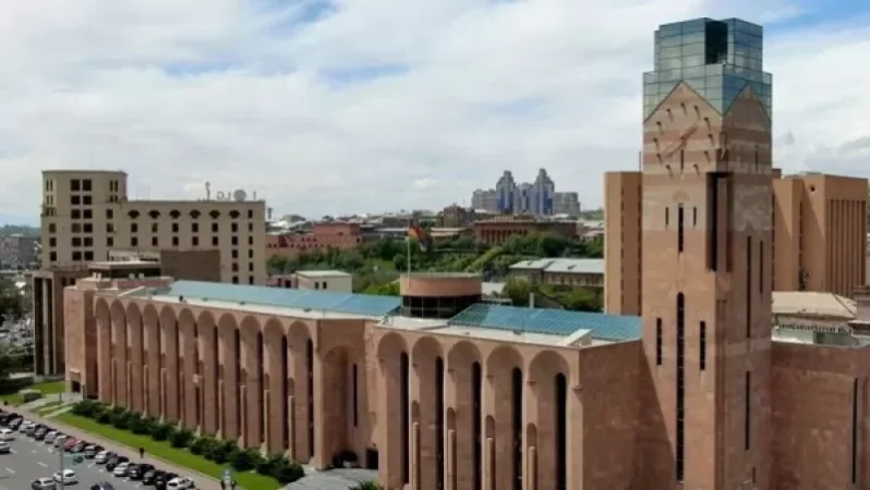 Պարգևավճարների պրակտիկան կվերանա. Երևանի քաղաքապետարանում աշխատավարձերի բարձրացում է նախատեսվում