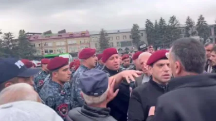 Գյումրու քաղաքապետարանի մոտից ձերբակալված Հովեյան եղբայրներն ազատ կարձակվեն. փաստաբան