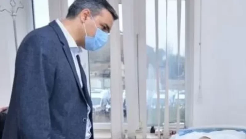 Թաթոյանն այցելել է զինվորական հոսպիտալ և տեսակցել Գեղարքունիքում վիրավորված զինծառայողներին