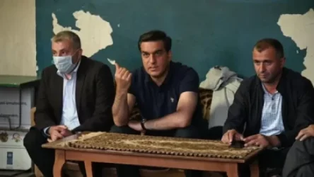 Արման Թաթոյանը ներկայացնում է սահմանային իրավիճակը