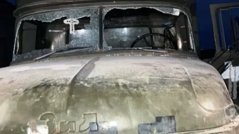 Հակառակորդը կրակոցներ է արձակել ՀՀ ՊՆ մարտական դիրքի ուղղությամբ և վնասել ավտոմեքենան․ ՔԿ