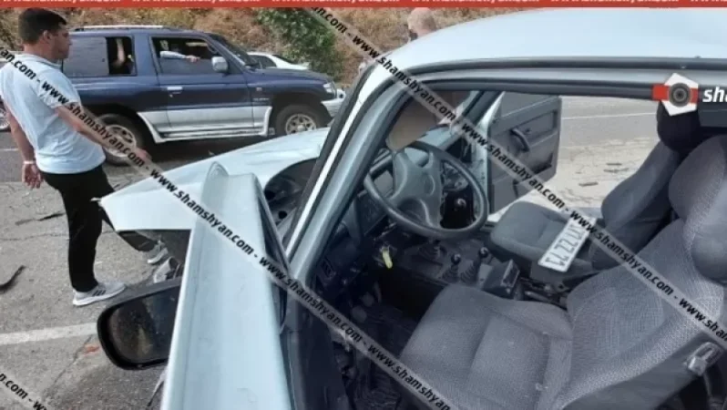 Սյունիքում բախվել են «Mercedes» և «ՆԻՎԱ» մակնիշերի ավտոմեքենաները. մանրամասներ