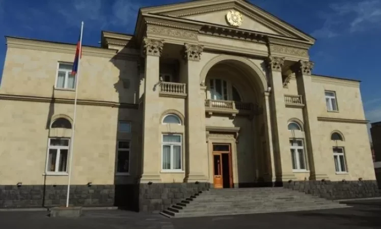 Արտակարգ դեպք Բաղրամյան 26-ում. գողացել են հուշադրամներ