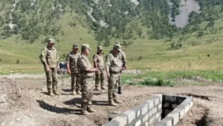 Ադրբեջանի պաշտպանության նախարարը շրջայց է կատարել Քարվաճառում կառուցվող զորավարժարանում