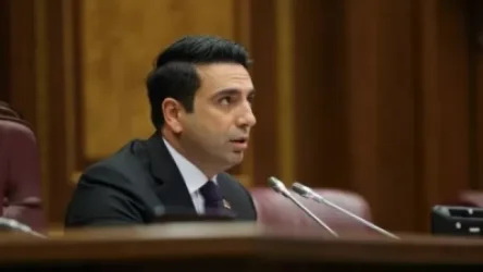 Ալեն Սիմոնյանն անջատեց ԱԺ ամբիոնից վարչապետին անունով դիմած և որակում տված պատգամավորի խոսափողը