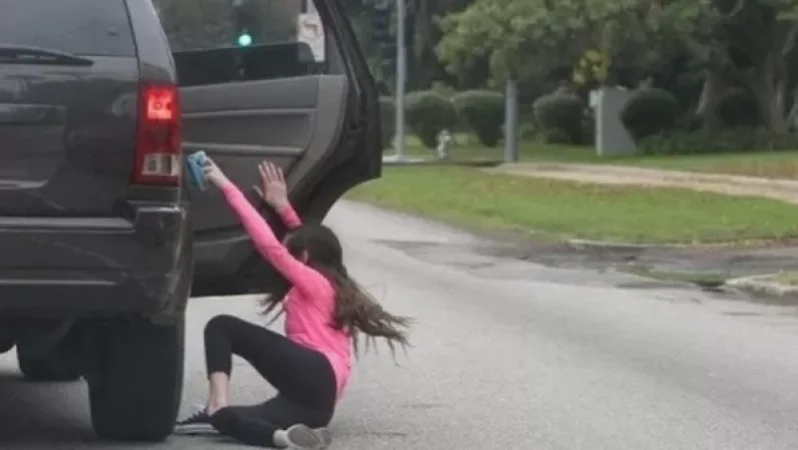 Ադրբեջանում ամուսինը կնոջը դուրս է նետել սլացող ավտոմեքենայից