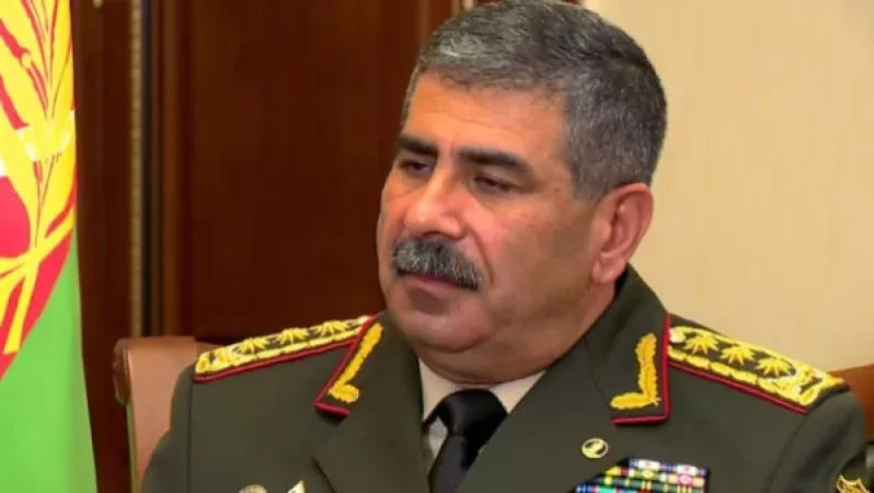 Ադրբեջանի պաշտպանության նախարարը մեկնում է Թուրքիա