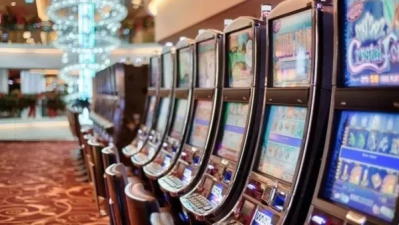 Armed Man Enters Bookmaker's Office in Yerevan