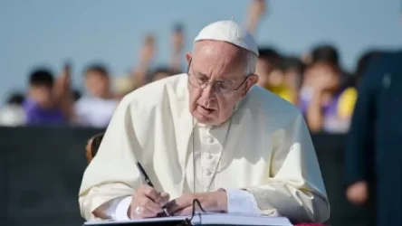 Հռոմի Ֆրանցիսկոս պապը կարող է հրաժարվել աթոռից. ո՞րն է պատճառը