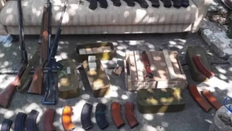 Արարատի ոստիկանները մի ողջ զինանոց են հայտնաբերել