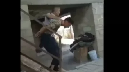 ՏԵՍԱՆՅՈՒԹ. Ադրբեջանցի զինծառայողը ներխուժել է Մարտակերտի տներից մեկը