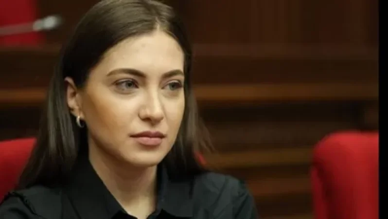 Քասախի համայնքապետը՝  Աննա Մկրտչյանի հայրիկը թալանել է 41 մլն դրամ․ 1-in.am-ի հաղորդմամբ՝ բացահայտվածը դեռ ծաղիկներն են