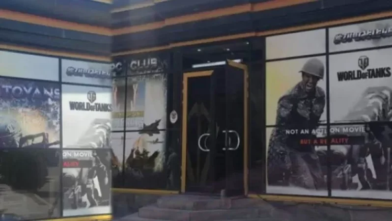 Ալբերտի լուսանկարով պաստառն ապամոնտաժվել է գովազդային վահանակից