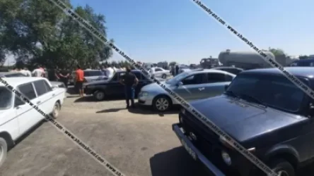 Փոքր Վեդիում բնակիչները խաղողի մթերման խնդրի պատճառով փակել են ճանապարհը