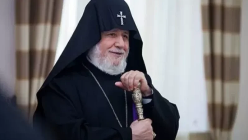 Ամենայն Հայոց կաթողիկոս Գարեգին Բ-ն այցելել է Արմեն Չարչյանին