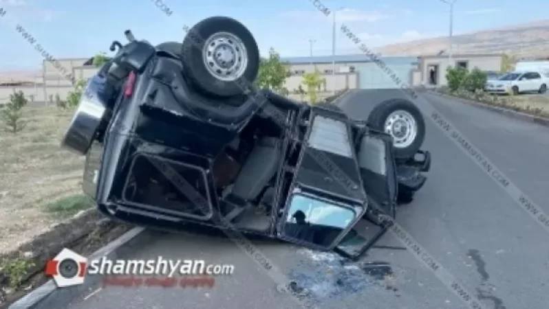 Քիչ առաջ խոշոր վթար է տեղի ունեցել Արագածոտնի մարզում. բախվել են Ford Transit-ն ու УАЗ-ը