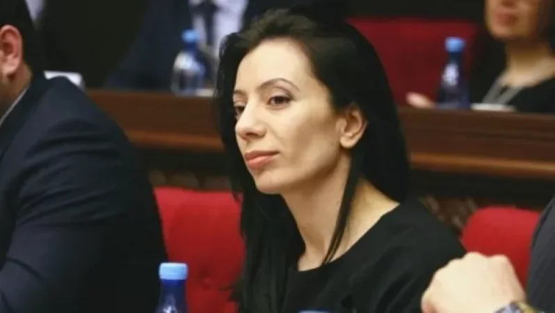 Կիսու՞մ եք Ղազինյանի դիրքորոշումը, որ Ռ. Քոչարյանը, Ղարաբաղը բանակցություններից դուրս թողնելով, դավաճանություն է գործել. Պողոսյան