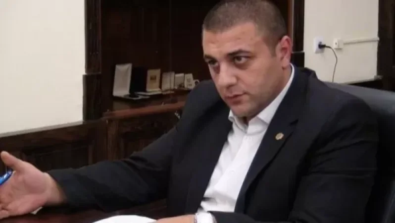 Հարցնում են՝ Կարեն Սարուխանյանը քո ինչն է, ասում է՝ ընկերս է ու սկսում են հարվածել. պատգամավորը մանրամասնում է