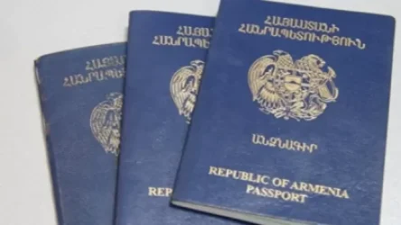 Քաղաքացիներն անսպասելիորեն հերթական անգամ հայտնվել են երկու կրակի արանքում․ ո՛չ անձնագիր, ո՛չ պատվաստում. NEWS.am