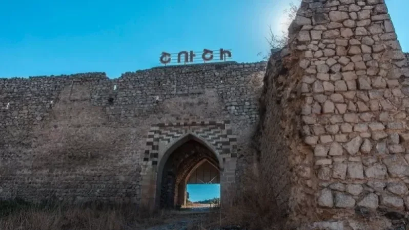 «Նրա՝ Շուշի գնալն ուղղակի փիառ էր». տան սեփականատերը պատմում է, թե ինչու էր արցախցի կինը փորձել Շուշի գնալ. NEWS.am