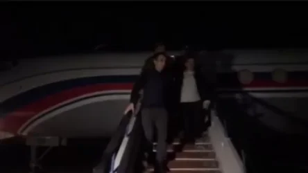 ՏԵՍԱՆՅՈՒԹ. Երևան վերադարձող հայ գերիները դուրս եկան ինքնաթիռից. արաջին կադրերը