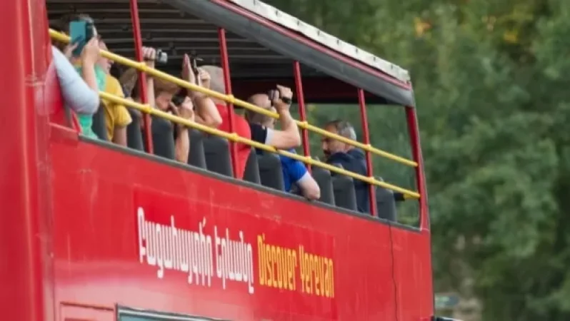 Մոտ կես միլիոն զբոսաշրջիկ է եկել Հայաստան, նախորդ տարվա համեմատ թիվն աճել է 30%-ով. Քերոբյան