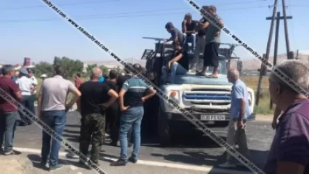 Արարատի մարզում գյուղացիները փակել են ճանապարհը, պատճառը խաղողի մթերումն է