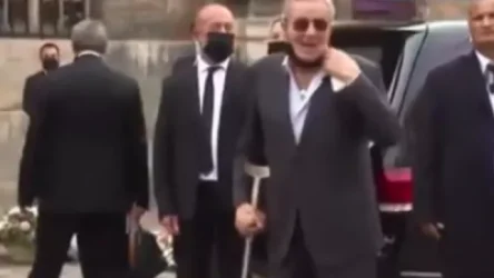 ՏԵՍԱՆՅՈՒԹ. 85-ամյա Ալեն Դելոնը և 87-ամյա Պիեռ Ռիշարը  Բելմոնդոյի հոգեհանգստի արարողությանը