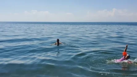 «Տաք օդ, տաք ջուր և չքնաղ Սևան». օդերևութաբան Գագիկ Սուրենյանը լուսանկար և տեսանյութ է հրապարակել