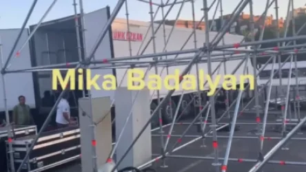 ՏԵՍԱՆՅՈՒԹ․ Թուրքական բեռնատարները Անկախության 30-րդ ամյակի միջոցառման համար սարքավորումներ են բերել հրապարակ