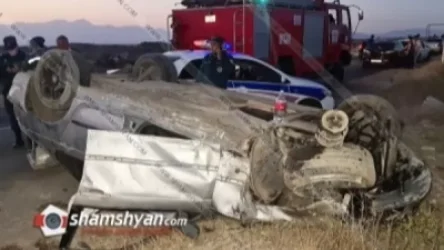 Խոշոր ավտովթար՝ Կոտայքի մարզում. 25-ամյա վարորդը BMW-ով բախվել է քարերին և գլխիվայր շրջվել