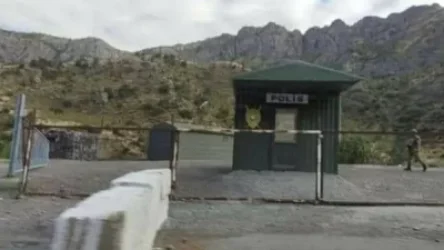 Ադրբեջանական անցակետում հայկական միկրոավտոբուս են կանգնեցրել․ ArmDaily.am