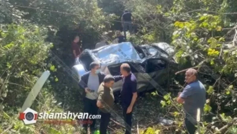 Սյունիքում 59-ամյա վարորդը, Toyota RAV4-ով մոտ 100 մետր գլորվելով, հայտնվել է ձորում, նրա դին դուրս են բերել Կապանի փրկարարները