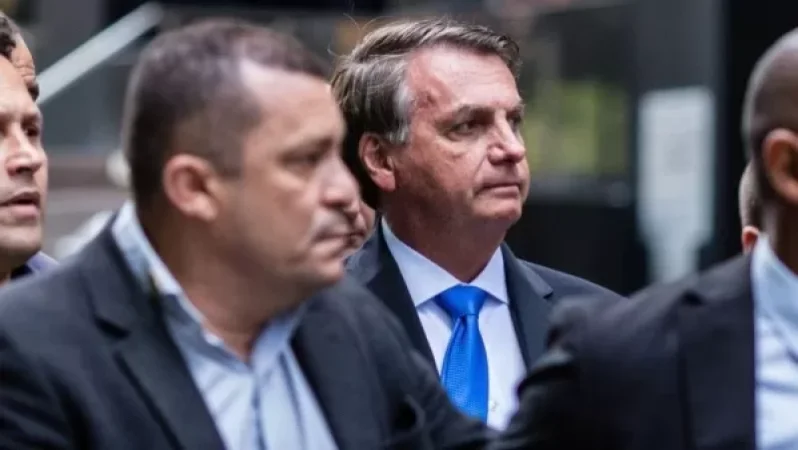 ԼՈՒՍԱՆԿԱՐ․ Նյու Յորքում չպատվաստված Բրազիլիայի նախագահին թույլ չեն տվել մտնել ռեստորան․ նա ճաշել է դրսում