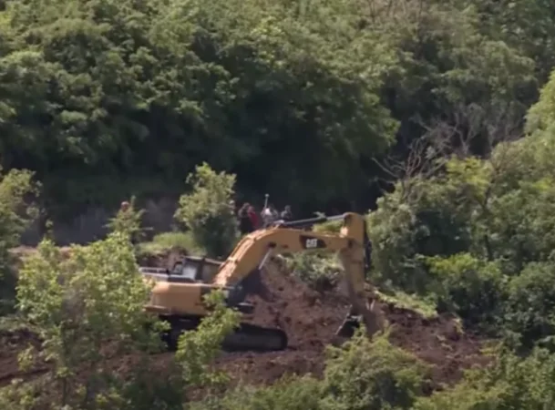 Կիրանց-Աճարկուտ այլընտրանքային ճանապարհի կառուցման համար տնամերձ այգու հենապատն են քանդել