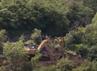 Կիրանց-Աճարկուտ այլընտրանքային ճանապարհի կառուցման համար տնամերձ այգու հենապատն են քանդել