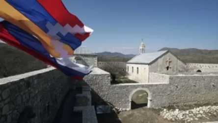 Ամարասի վանքի վրա երեկվանից կրկին ծածանվում է Արցախի դրոշը. Մետաքսե Հակոբյան