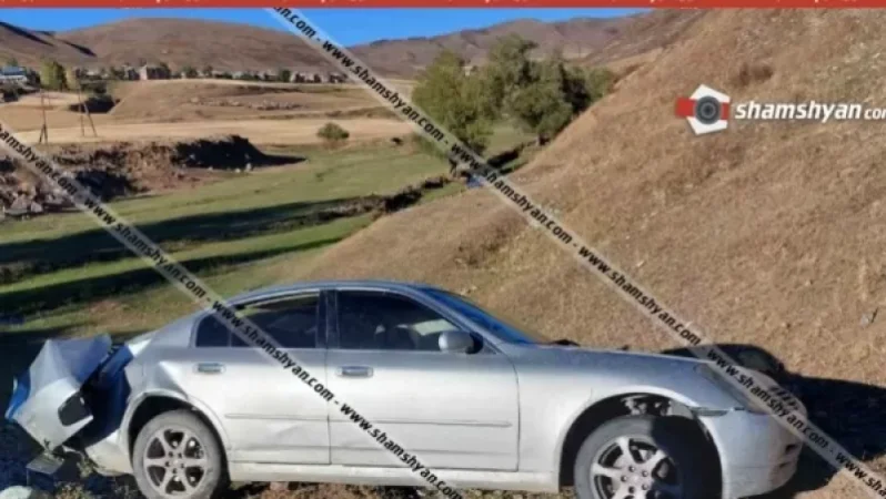 Խոշոր ավտովթար Շիրակի մարզում. բախվել են Nissan X-Trail-ն ու Nissan Skyline-ը. Nissan-ներից մեկը հայտնվել է ձորակում