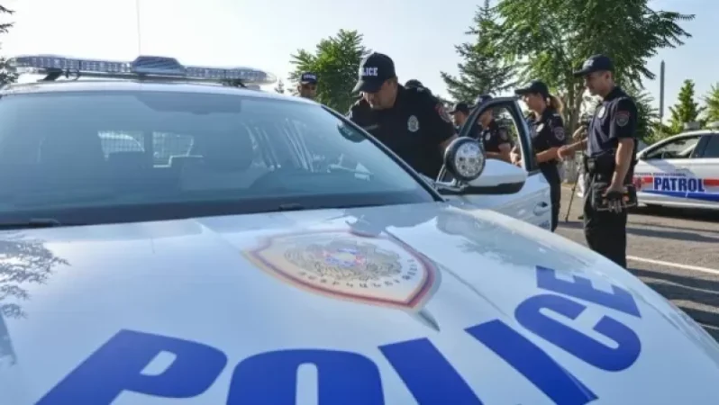 Պարեկները ապօրինի պահվող զենք-զինամթերք են հայտնաբերել