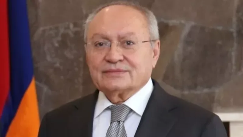 Դատարանը խորհրդակցական սենյակում Աղվան Հովսեփյանի կալանավորման որոշման դեմ բողոքի վերաբերյալ որոշում է կայացնում