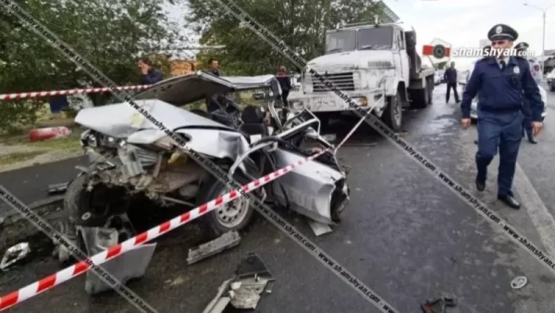 Խոշոր ավտովթար. «ԿՌԱԶ»-ը՝ Զվարթնոց տաճարի մոտ մեքենաների շղթայական ջարդի հեղինակ, կան վիրավորներ