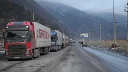 Ինչու է Լարսի անցակետում հսկայական հերթեր կուտակվում․ պարզաբանում են ՏԿԵ նախարարությունից