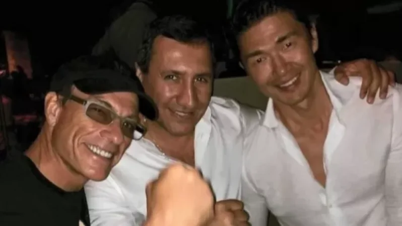 Photo: Urikhanyan Publishes Arzakantsyan's Picture with Hollywood Stars