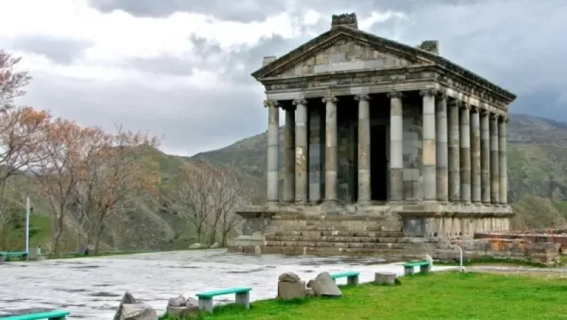 Ուկրաինայի քաղաքացին հանկարծամահ է եղել Գառնու հեթանոսական տաճարում