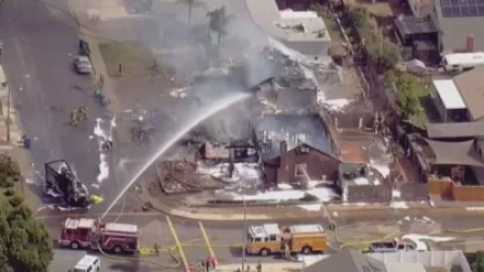 ՏԵՍԱՆՅՈՒԹ․ Կալիֆոռնիայում թեթև շարժիչով ինքնաթիռ է ընկել բնակելի շենքերի վրա